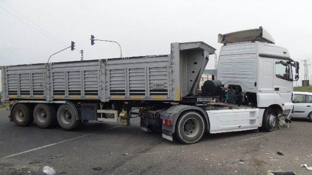Diyarbakır&rsquo;da Trafik Kazası: 1 &Ouml;l&uuml;, 3 Yaralı 2