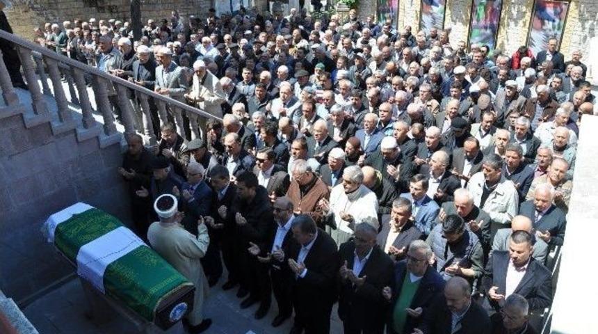 G&uuml;nal Ailesinin Acı G&uuml;n&uuml;