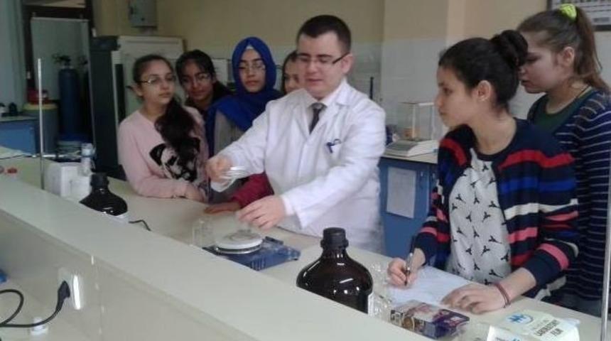 &Ouml;ğrencilere Uygulamalı Eğitim