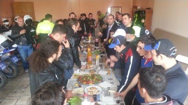 Polis Halkı Bilgilendirdi 1