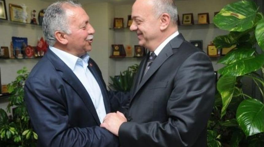 Eski Milletvekillerinden Başkan Erg&uuml;n&rsquo;e Tebrik