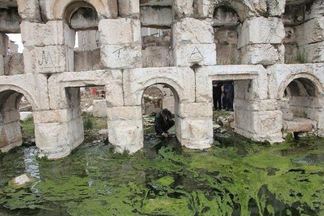 Tarihi Roma Hamamı Gün Yüzüne Çıkıyor