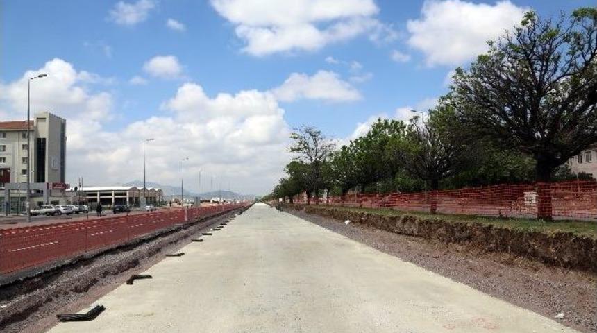 Atat&uuml;rk Bulvarı'na Raylı Sistem Molası