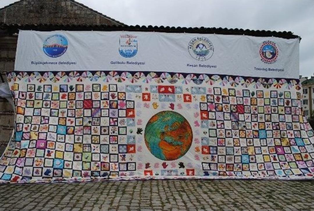 &lsquo;sandıktan Gelen Mutluluk&rsquo; Sergilendi