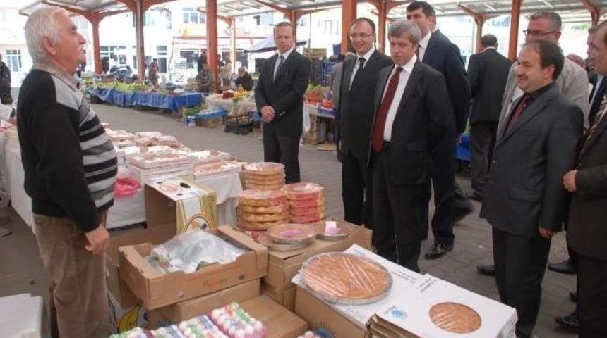 Valiyi Karşılarında G&ouml;ren Pazarcılar Şaşırdı