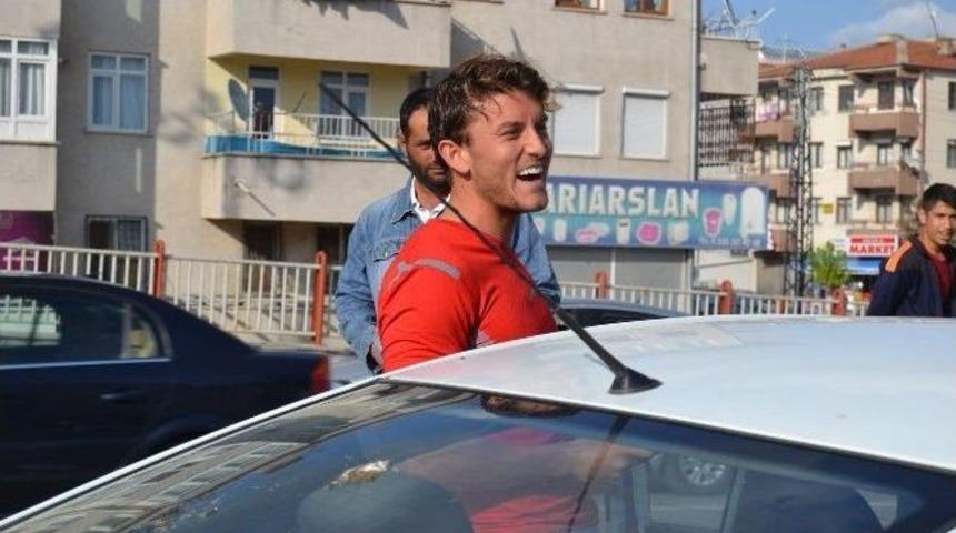 Kayserisporlu Futbolcu Sefa Yılmaz Kaza Ge&ccedil;irdi