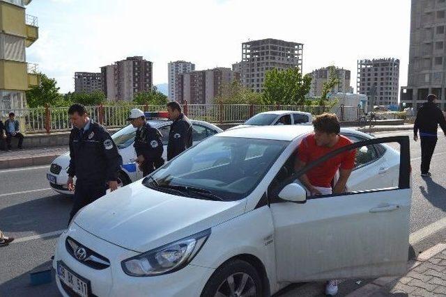 Kayserisporlu Futbolcu Sefa Yılmaz Kaza Geçirdi 1