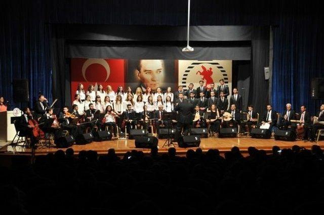 Om&uuml;&rsquo;de Bahar Ve Yıl Sonu Konseri 3