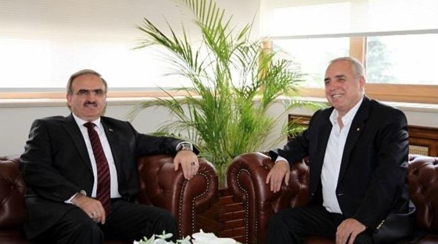 Vali Karaloğlu'ndan S&ouml;nmez Holding'e Ziyaret