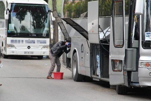 Emniyet Önünde Çalıntı Otobüs Paniği