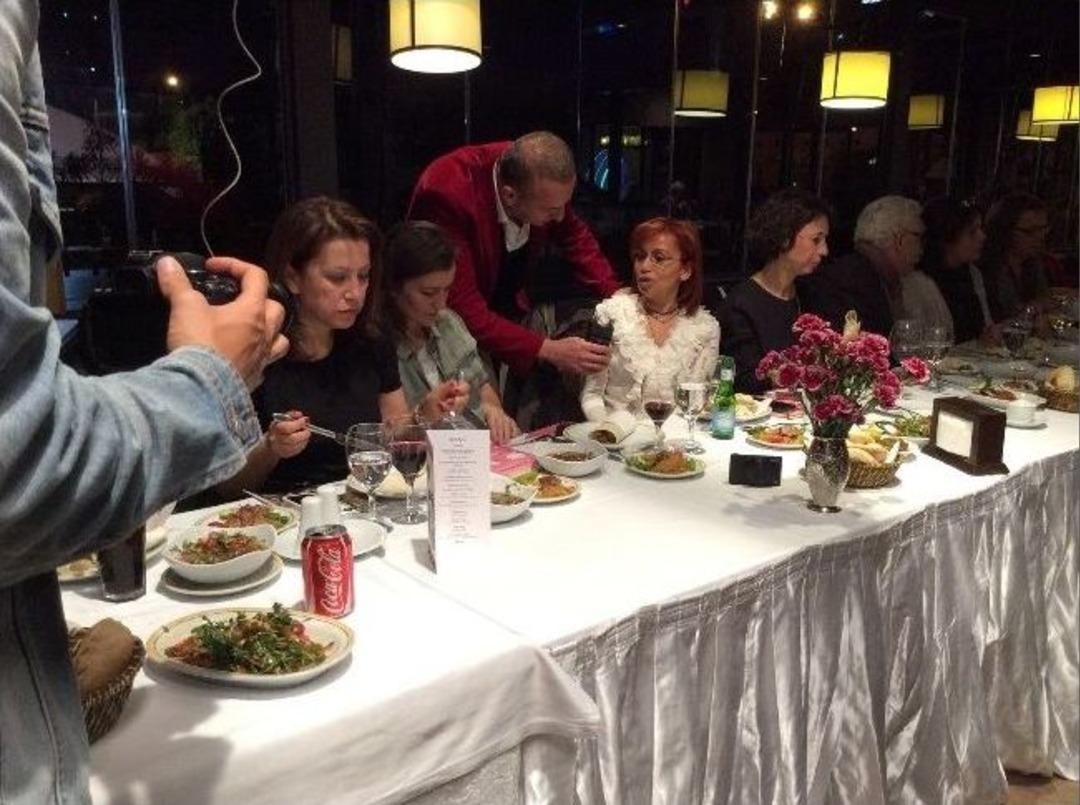 &Uuml;nl&uuml; Yazar Ahmet &Uuml;mit Ve Tahir Tekin &Ouml;ztan&rsquo;dan Gaziantep Mutfağı Ve K&uuml;lt&uuml;r&uuml; S&ouml;yleşisi