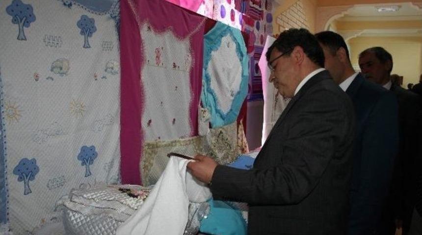 Beyşehir&rsquo;de Yıl Sonu Sergisi A&ccedil;ıldı