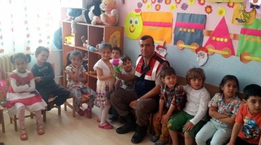 Dat&ccedil;a&rsquo;da Jandarmadan Miniklere Trafik Eğitimi