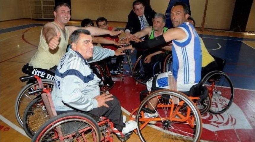 As Başkan İbat&rsquo;tan, Engelli Basketbolculara Destek