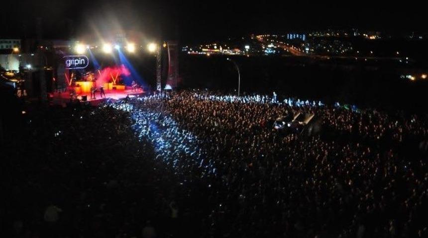 Gripi&rsquo;nden Muhteşem Konser