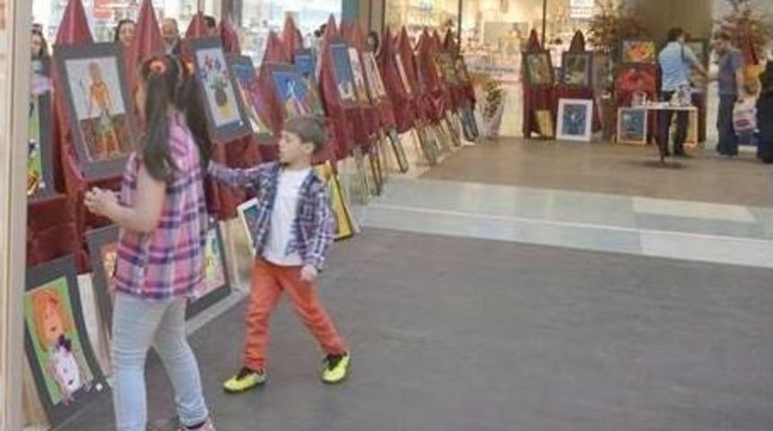 Minik Ressamlardan Usta İşi Tablolar