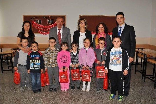 Yenimahalleli Çocuklara Sağlık Taraması 1