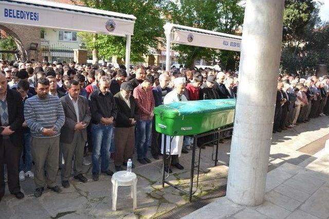 G&ouml;zyaşları İ&ccedil;inde Toprağa Verildi 2