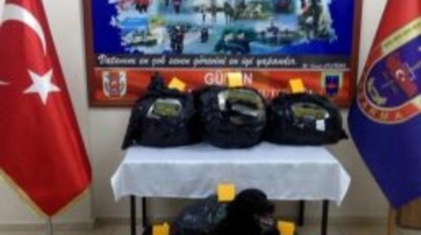 Sivas&rsquo;ta 76 Kilo Esrar Ele Ge&ccedil;irildi