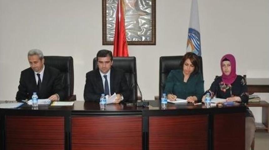 Ak&ccedil;akoca'da Su Okuma Parası Meclis Kararıyla İptal Edildi