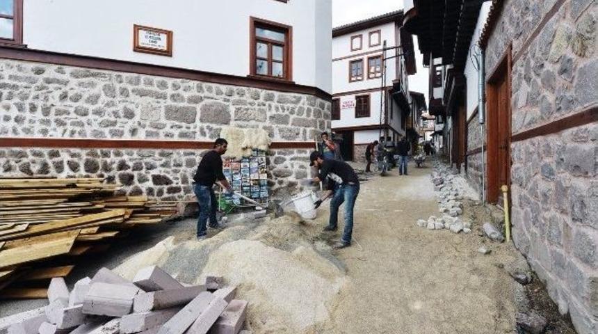 Ankara Kalesi İ&ccedil;inde Yenileme S&uuml;r&uuml;yor
