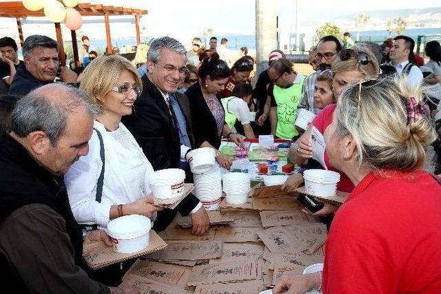 Karşıyaka’da Can Dostlara “su Kabı” Seferberliği