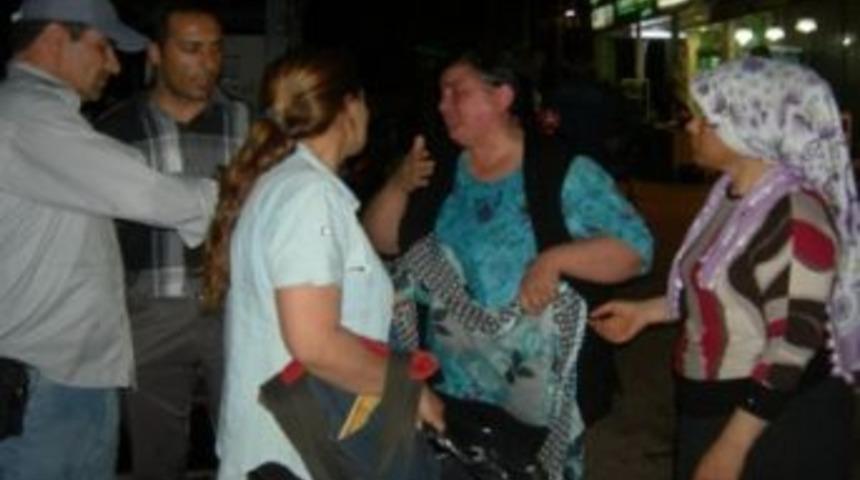 Adana B.Şehir Belediye başkanı H&uuml;seyin S&ouml;zl&uuml;&rsquo;ye seyyar satıcıdan isyan