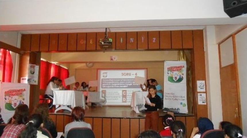 &Ccedil;evreci &Ccedil;ocuklar Bilgilerini Yarıştırdı