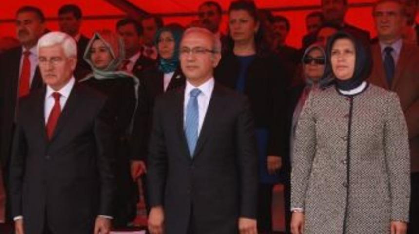 Ulaştırma, Denizcilik Ve Haberleşme Bakanı L&uuml;tfi Elvan: