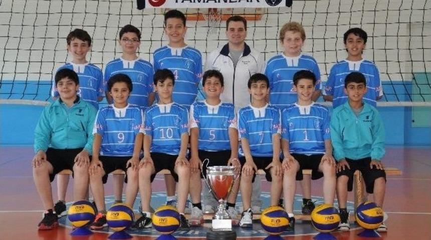 Yamanlar Voleybol&rsquo;da T&uuml;rkiye Şampiyonu