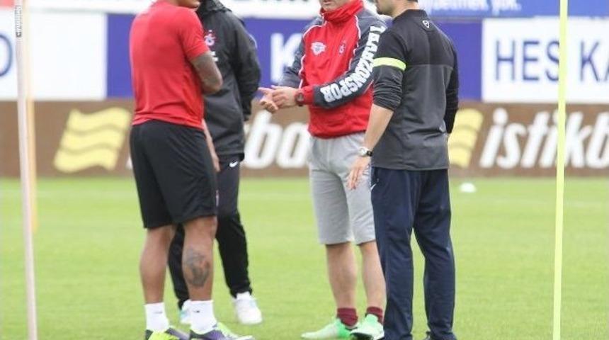 Trabzonspor, Galatasaray Ma&ccedil;ı Hazırlıklarını S&uuml;rd&uuml;rd&uuml;