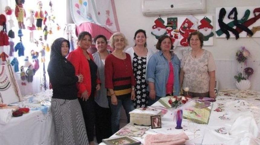 El Sanatları Teknolojisi Kursu Yıl Sonu Sergisi A&ccedil;ıldı