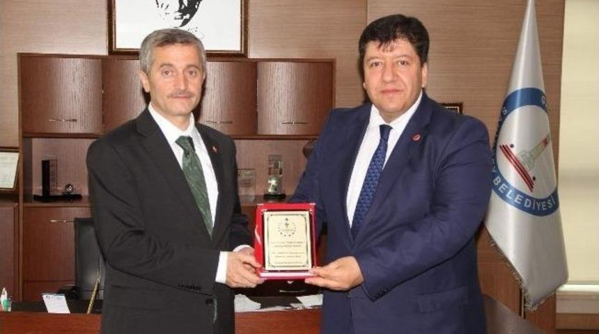 T&uuml;msiad &Uuml;yeleri Şahinbey Belediye Başkanı Tahmazoğlu&rsquo;na Ziyaret