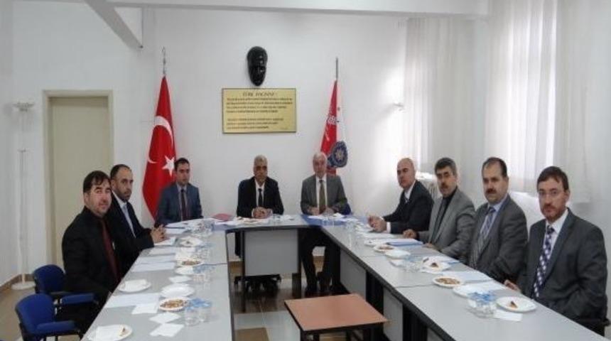 İl&ccedil;e M&uuml;ft&uuml;leri G&ouml;lpazarı'nda Toplandı