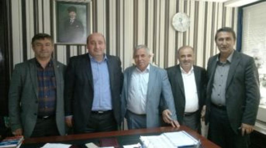 İzmit Belediyesi Muhtar Hizmet Masası Boş Kalmıyor