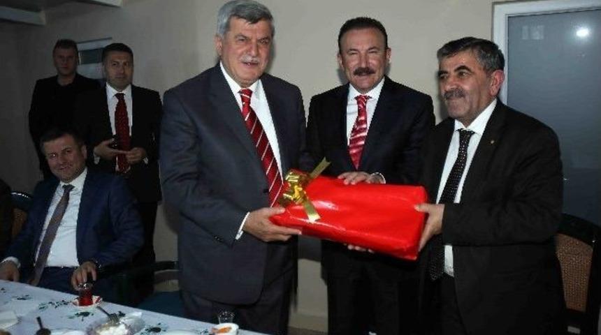 Belediye Başkanları Vanlılara Konuk Oldu