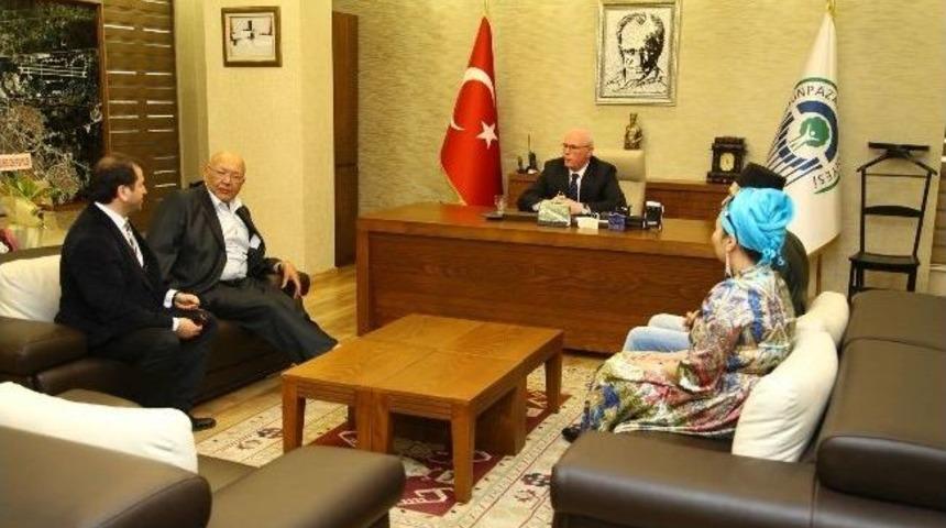 Askar Aytmatov Başkan Kurt&rsquo;u Ziyaret Etti