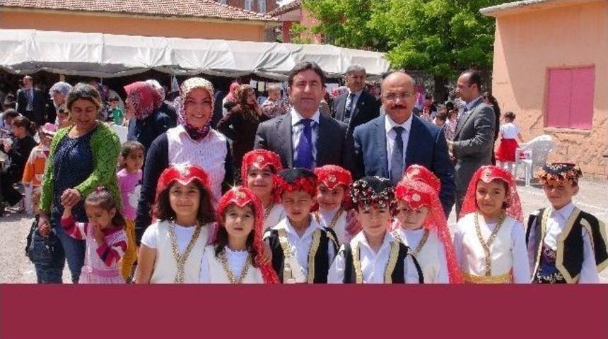 Okul Bah&ccedil;esinde Kermes