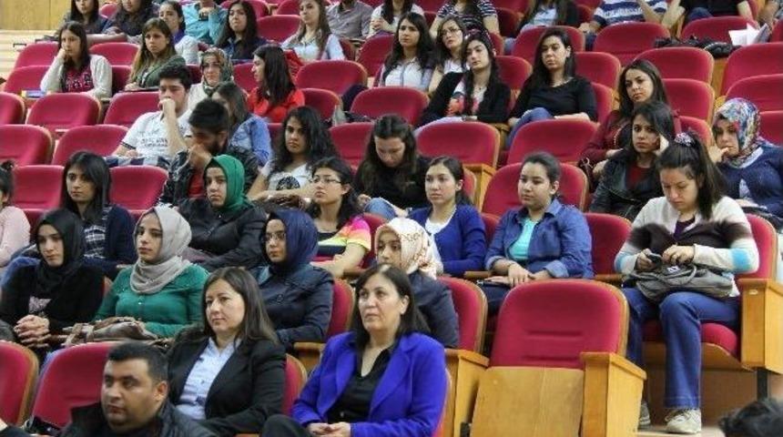 Niğde &Uuml;niversitesinde Kariyer Konferansı D&uuml;zenlendi