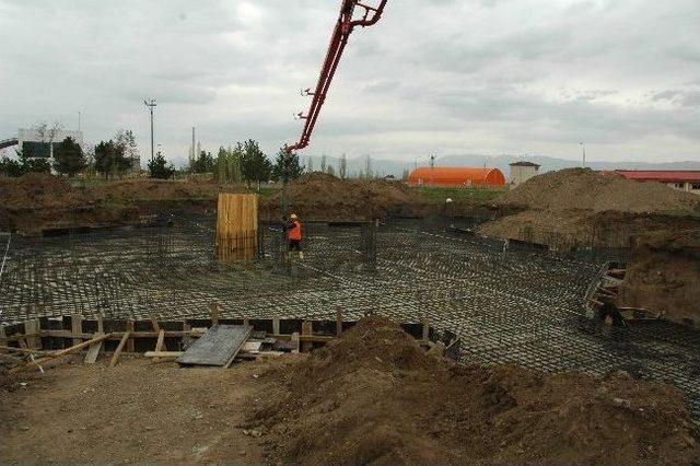 Dünyada 7 Milyar İnsanın 925 Milyonu Aç, 500 Milyonu Da Obez 2