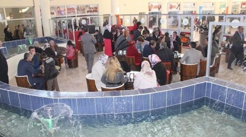 Hanımlar &Ccedil;arşısın Da &ldquo;anneler G&uuml;n&uuml;&rdquo; S&uuml;rprizi