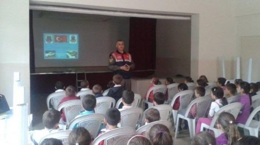 Osmaneli Jandarma Trafik Ekiplerinden Okullarda Eğitim Semineri