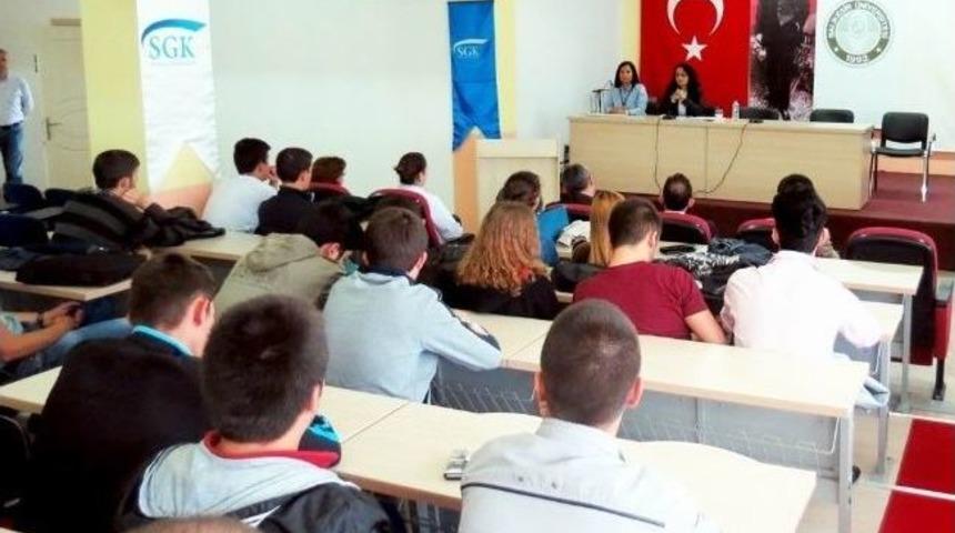 Edremit&rsquo;te &lsquo;sosyal G&uuml;venlik İşlemleri&rsquo; Konferansı