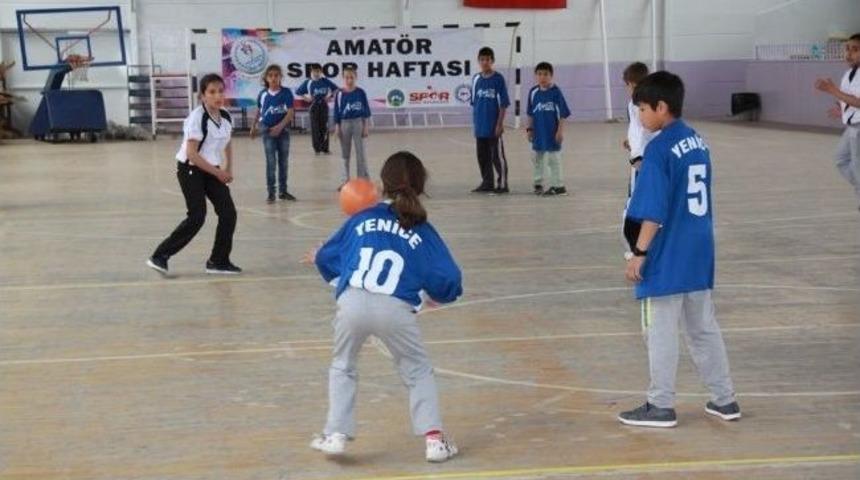 &Ccedil;ubuk&rsquo;ta Geleneksel &Ccedil;ocuk Oyunları Turnuvası Başladı