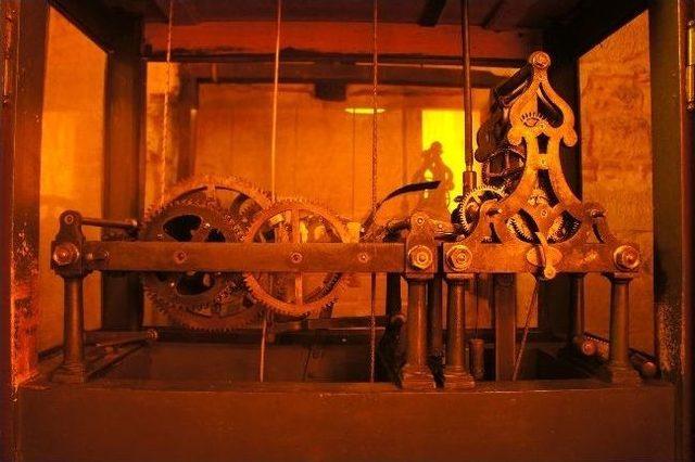 Saat Kulesi 129 Yıldır Tarihe Tanıklık Ediyor 1