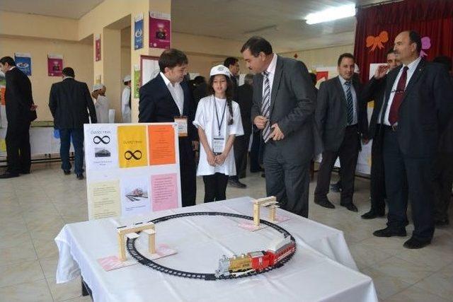 Durmayan Tren İlgi Odağı Oldu 2