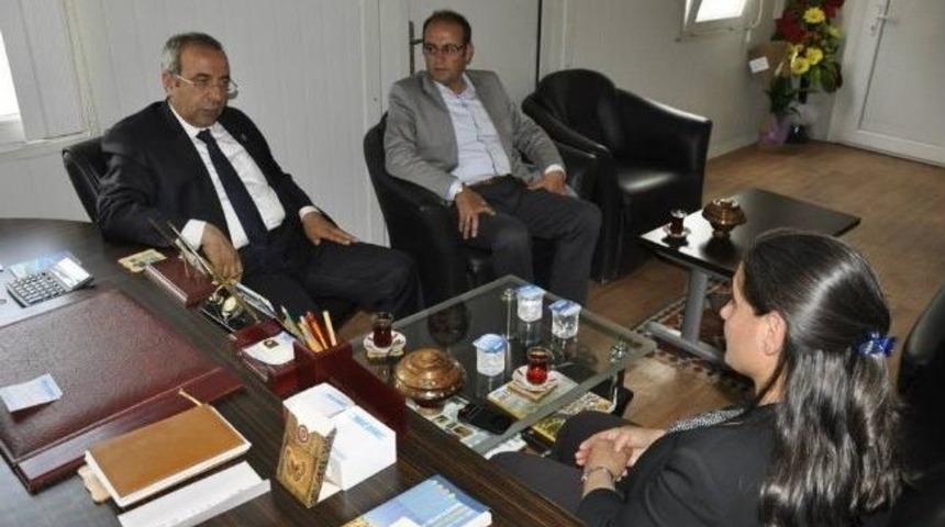 Yy&uuml; Rekt&ouml;r'&uuml; Battal&rsquo;dan Bidav Ve Keser&rsquo;e Ziyaret