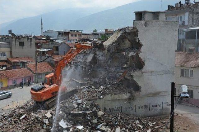 Osmangazi Belediyesi’nden Koğukçınar’ın Çehresini Değiştirecek Meydan