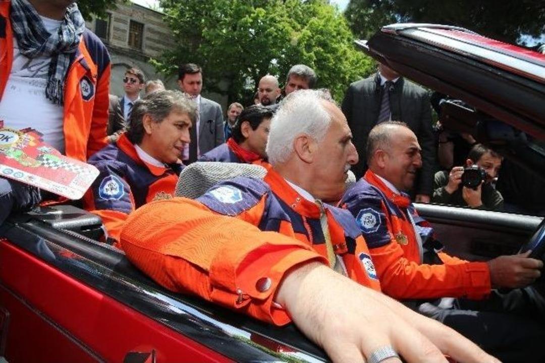 Bakan Mevl&uuml;t &Ccedil;avuşoğlu&rsquo;ndan Ralli Şov