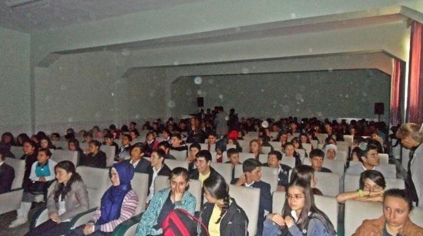 Sungurlu'da &Ouml;ğrencilere Trafik Semineri Verildi